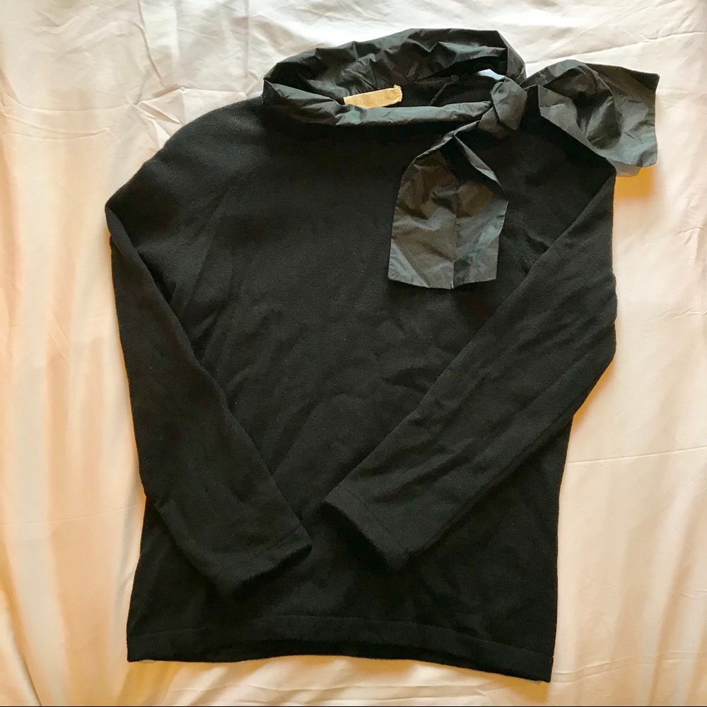 Vintage Valentino sweater with bow